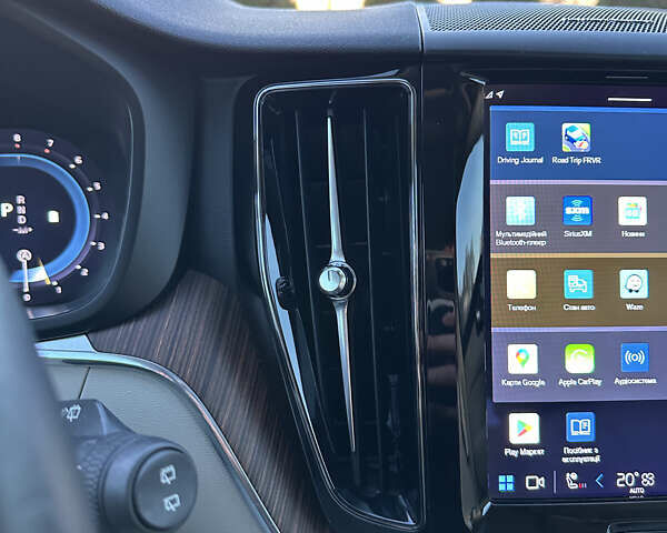 Білий Вольво ХС60, об'ємом двигуна 1.97 л та пробігом 31 тис. км за 35600 $, фото 55 на Automoto.ua