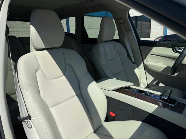 Белый Вольво ХС60, объемом двигателя 2 л и пробегом 14 тыс. км за 16000 $, фото 8 на Automoto.ua