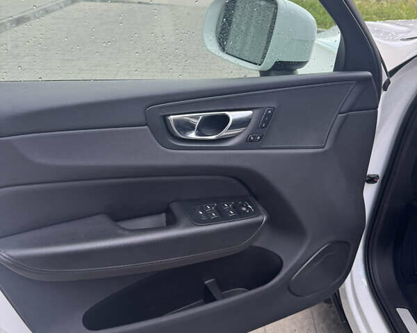 Белый Вольво ХС60, объемом двигателя 2 л и пробегом 93 тыс. км за 29000 $, фото 6 на Automoto.ua