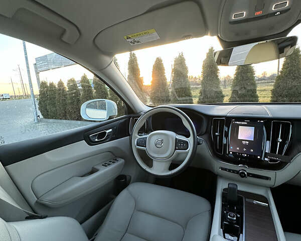 Білий Вольво ХС60, об'ємом двигуна 1.97 л та пробігом 31 тис. км за 35600 $, фото 41 на Automoto.ua