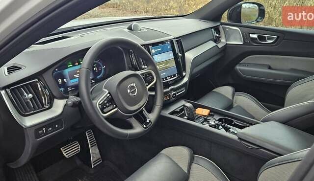 Белый Вольво ХС60, объемом двигателя 2 л и пробегом 29 тыс. км за 52000 $, фото 6 на Automoto.ua