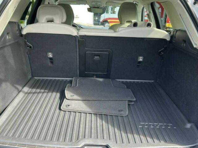 Білий Вольво ХС60, об'ємом двигуна 2 л та пробігом 29 тис. км за 26800 $, фото 12 на Automoto.ua