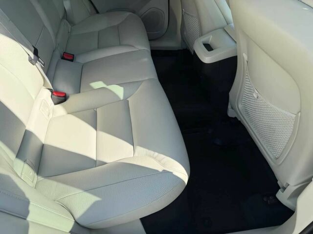 Белый Вольво ХС60, объемом двигателя 2 л и пробегом 14 тыс. км за 16000 $, фото 11 на Automoto.ua