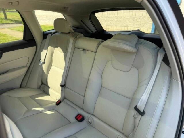 Белый Вольво ХС60, объемом двигателя 2 л и пробегом 14 тыс. км за 16000 $, фото 13 на Automoto.ua