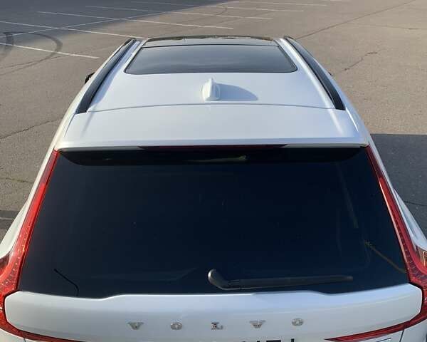 Белый Вольво ХС60, объемом двигателя 2 л и пробегом 6 тыс. км за 37200 $, фото 31 на Automoto.ua