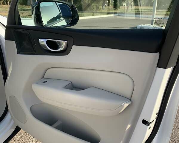 Белый Вольво ХС60, объемом двигателя 2 л и пробегом 6 тыс. км за 37200 $, фото 40 на Automoto.ua