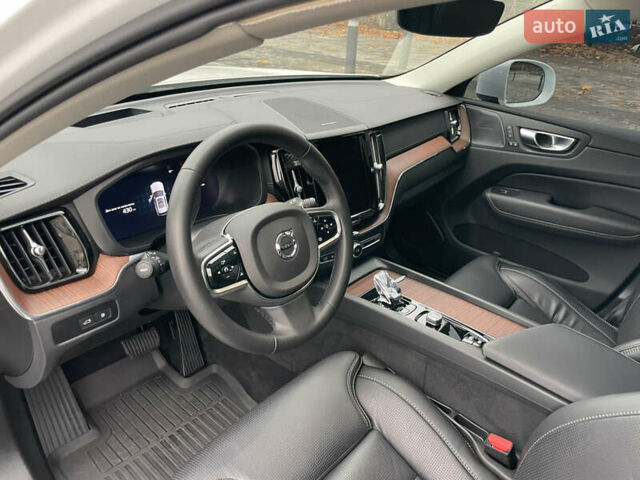 Белый Вольво ХС60, объемом двигателя 2 л и пробегом 15 тыс. км за 66000 $, фото 48 на Automoto.ua