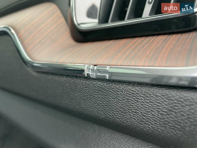 Белый Вольво ХС60, объемом двигателя 2 л и пробегом 15 тыс. км за 66000 $, фото 27 на Automoto.ua