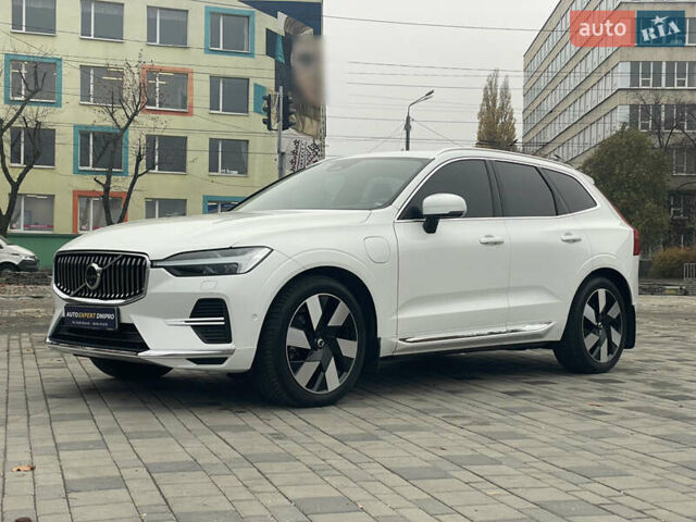 Белый Вольво ХС60, объемом двигателя 2 л и пробегом 15 тыс. км за 66000 $, фото 1 на Automoto.ua