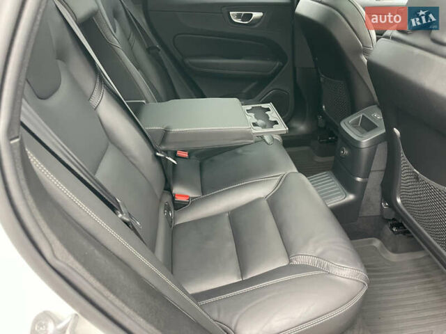 Белый Вольво ХС60, объемом двигателя 2 л и пробегом 15 тыс. км за 66000 $, фото 29 на Automoto.ua