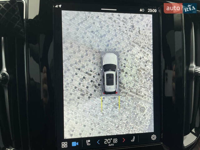 Белый Вольво ХС60, объемом двигателя 2 л и пробегом 15 тыс. км за 66000 $, фото 50 на Automoto.ua