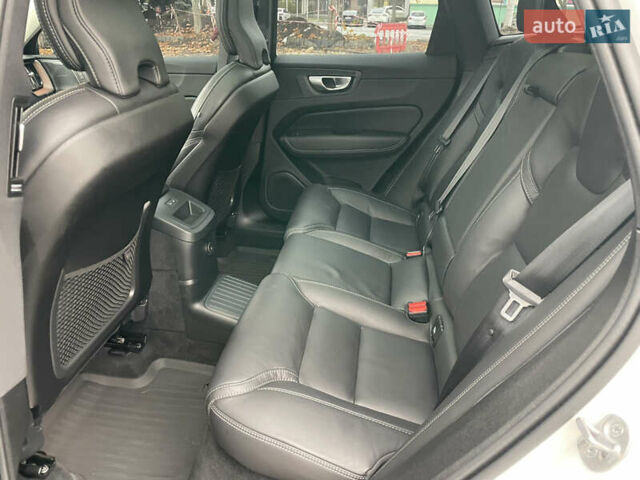 Белый Вольво ХС60, объемом двигателя 2 л и пробегом 15 тыс. км за 66000 $, фото 41 на Automoto.ua