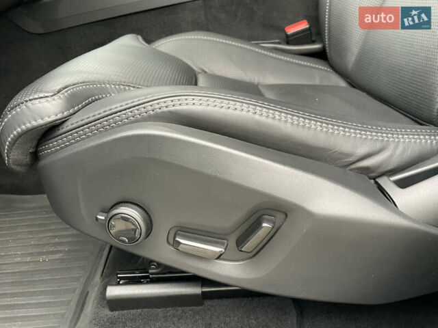 Белый Вольво ХС60, объемом двигателя 2 л и пробегом 15 тыс. км за 66000 $, фото 45 на Automoto.ua