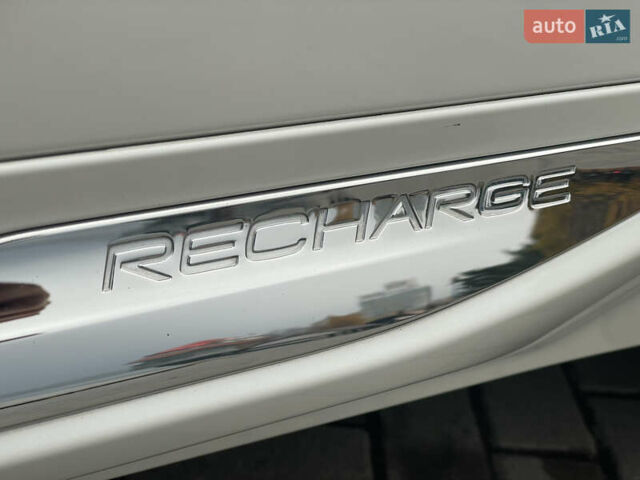 Белый Вольво ХС60, объемом двигателя 2 л и пробегом 15 тыс. км за 66000 $, фото 20 на Automoto.ua