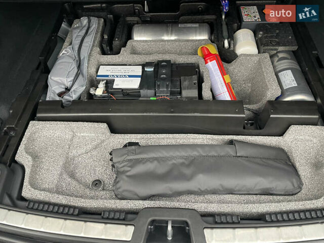 Белый Вольво ХС60, объемом двигателя 2 л и пробегом 15 тыс. км за 66000 $, фото 40 на Automoto.ua