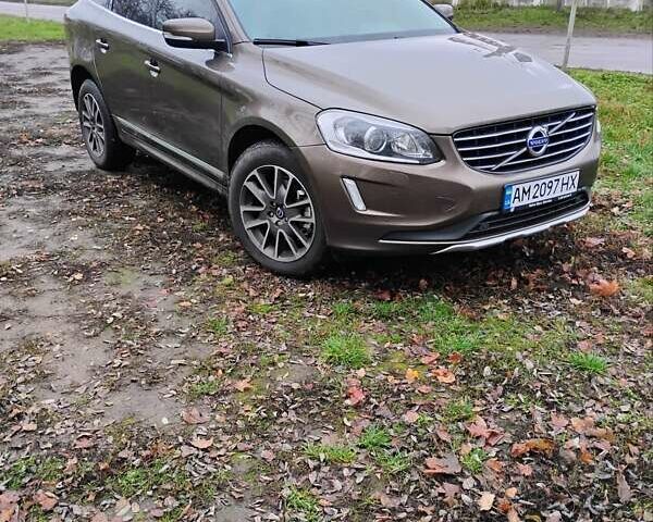 Бежевый Вольво ХС60, объемом двигателя 2.4 л и пробегом 288 тыс. км за 19000 $, фото 1 на Automoto.ua