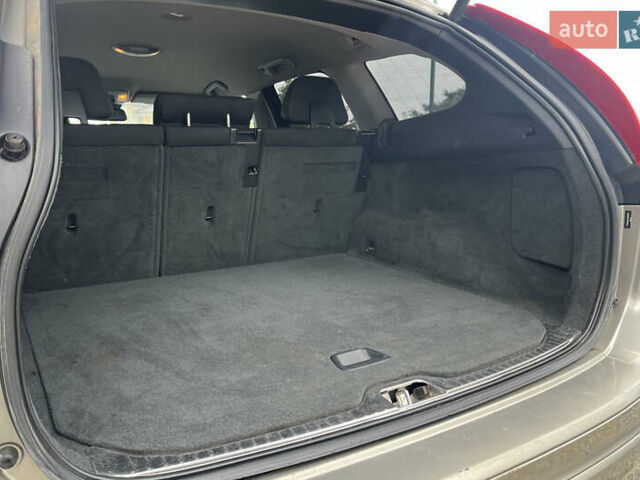 Бежевый Вольво ХС60, объемом двигателя 2.5 л и пробегом 258 тыс. км за 15999 $, фото 7 на Automoto.ua