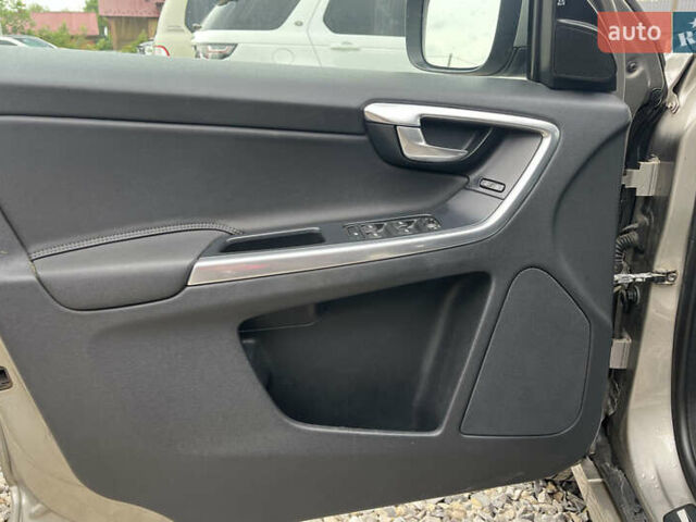 Бежевый Вольво ХС60, объемом двигателя 2.5 л и пробегом 258 тыс. км за 15999 $, фото 8 на Automoto.ua