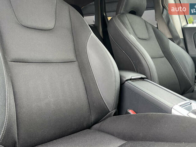 Бежевый Вольво ХС60, объемом двигателя 2.5 л и пробегом 258 тыс. км за 15999 $, фото 25 на Automoto.ua