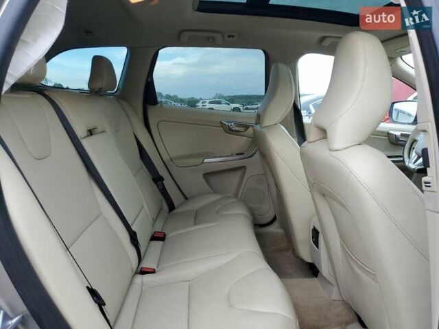 Бежевий Вольво ХС60, об'ємом двигуна 2.95 л та пробігом 93 тис. км за 3000 $, фото 10 на Automoto.ua