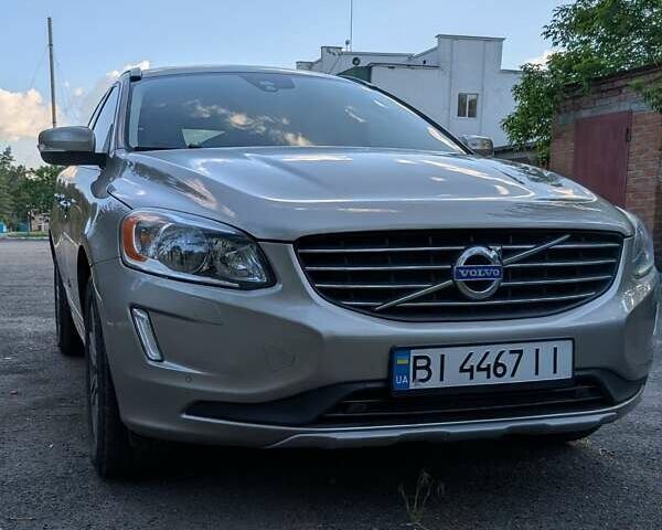 Бежевый Вольво ХС60, объемом двигателя 2.5 л и пробегом 145 тыс. км за 16500 $, фото 1 на Automoto.ua