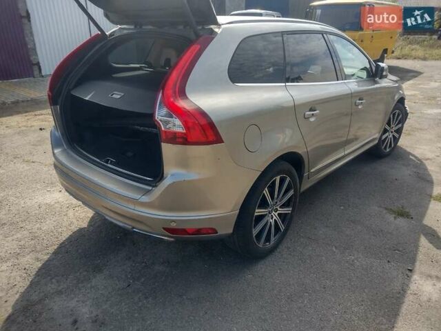 Бежевый Вольво ХС60, объемом двигателя 1.97 л и пробегом 147 тыс. км за 9900 $, фото 2 на Automoto.ua