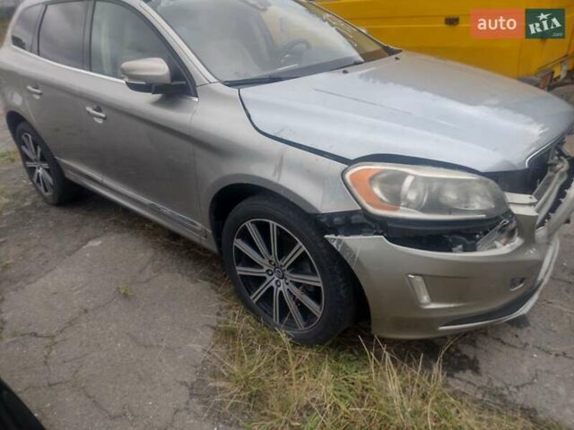 Бежевый Вольво ХС60, объемом двигателя 1.97 л и пробегом 147 тыс. км за 9900 $, фото 4 на Automoto.ua