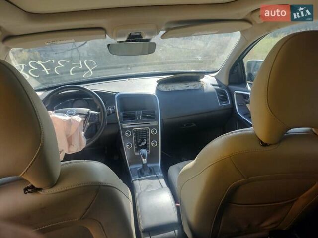 Бежевый Вольво ХС60, объемом двигателя 1.97 л и пробегом 147 тыс. км за 9900 $, фото 10 на Automoto.ua