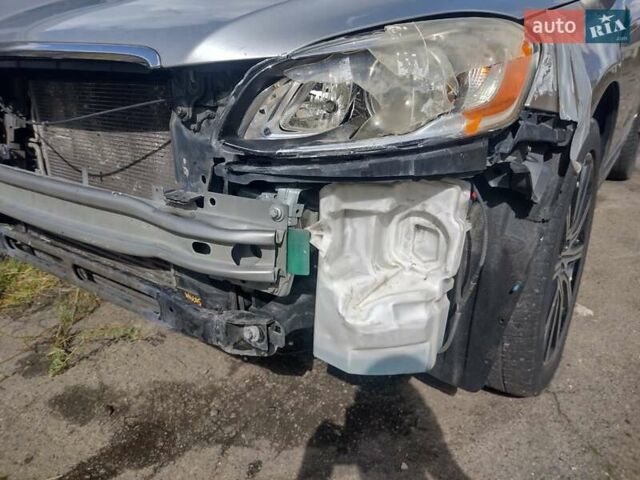 Бежевый Вольво ХС60, объемом двигателя 1.97 л и пробегом 147 тыс. км за 9900 $, фото 9 на Automoto.ua