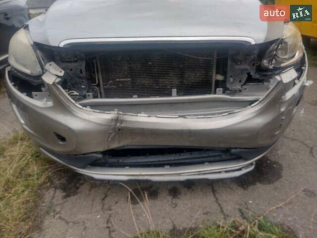 Бежевый Вольво ХС60, объемом двигателя 1.97 л и пробегом 147 тыс. км за 9900 $, фото 5 на Automoto.ua