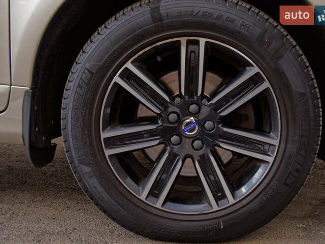 Бежевий Вольво ХС60, об'ємом двигуна 2.4 л та пробігом 215 тис. км за 29700 $, фото 27 на Automoto.ua