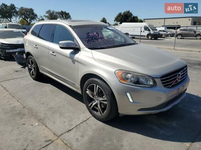 Бежевый Вольво ХС60, объемом двигателя 1.97 л и пробегом 109 тыс. км за 2000 $, фото 3 на Automoto.ua