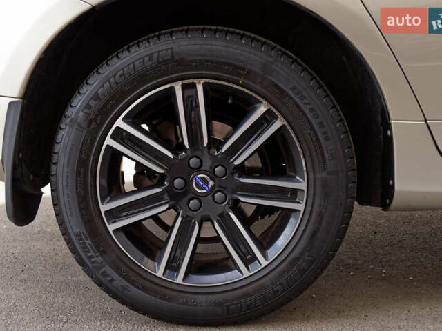 Бежевий Вольво ХС60, об'ємом двигуна 2.4 л та пробігом 215 тис. км за 29700 $, фото 28 на Automoto.ua