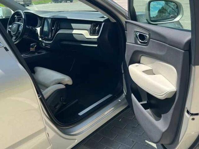 Бежевый Вольво ХС60, объемом двигателя 2 л и пробегом 153 тыс. км за 21500 $, фото 8 на Automoto.ua