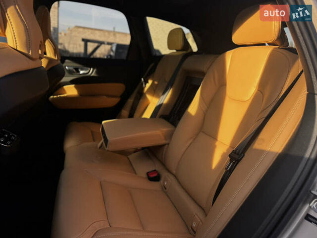 Бежевый Вольво ХС60, объемом двигателя 2 л и пробегом 6 тыс. км за 55000 $, фото 44 на Automoto.ua