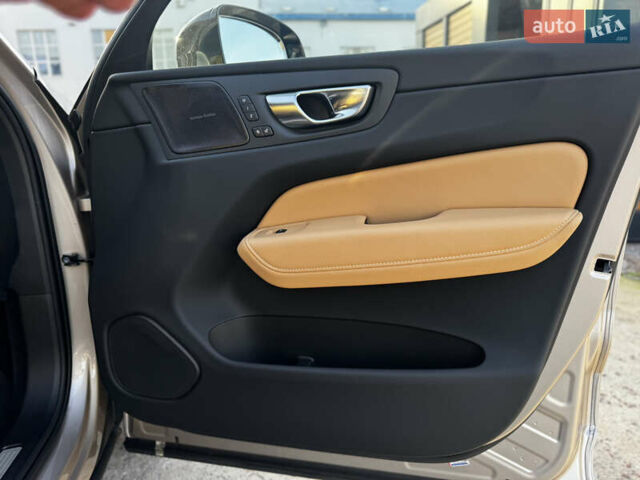 Бежевый Вольво ХС60, объемом двигателя 2 л и пробегом 6 тыс. км за 55000 $, фото 52 на Automoto.ua