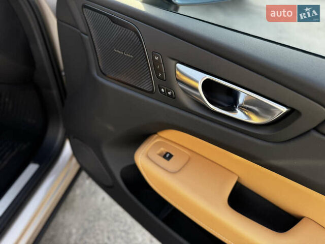 Бежевый Вольво ХС60, объемом двигателя 2 л и пробегом 6 тыс. км за 55000 $, фото 53 на Automoto.ua