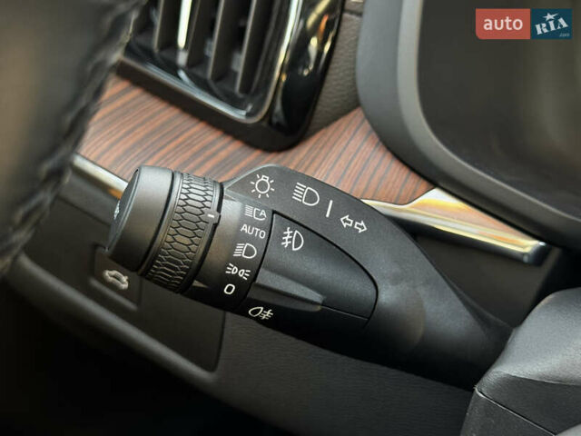 Бежевый Вольво ХС60, объемом двигателя 2 л и пробегом 6 тыс. км за 55000 $, фото 36 на Automoto.ua