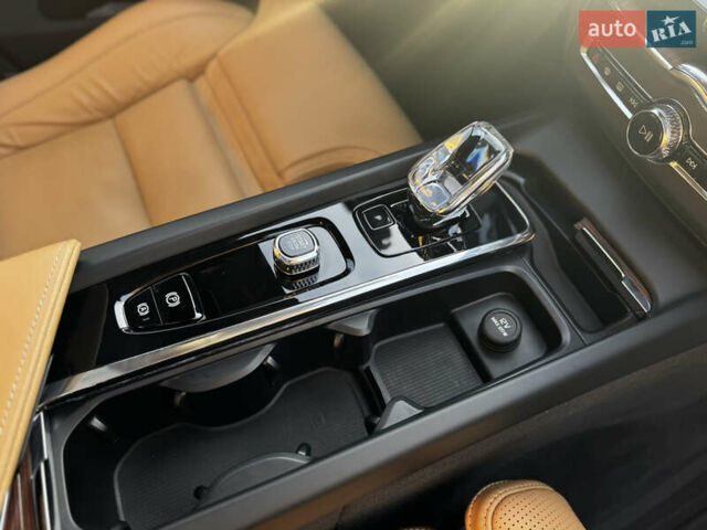 Бежевый Вольво ХС60, объемом двигателя 2 л и пробегом 6 тыс. км за 55000 $, фото 57 на Automoto.ua