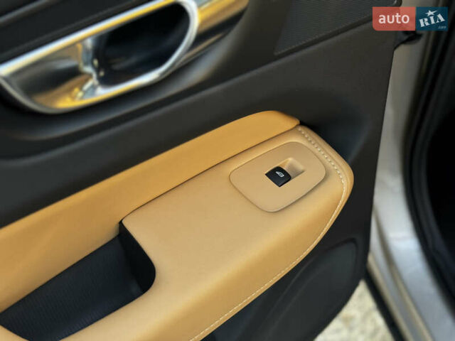 Бежевый Вольво ХС60, объемом двигателя 2 л и пробегом 6 тыс. км за 55000 $, фото 42 на Automoto.ua