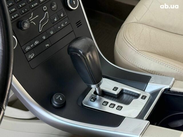 Вольво ХС60 2009 в Одессе на Automoto.ua Черный Вольво ХС60, объемом двигателя 2.4 л и пробегом 260 тыс. км за 14190 $, фото 12 на Automoto.ua