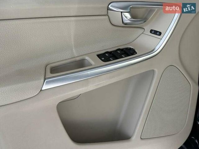 Вольво ХС60 2009 в Одессе на Automoto.ua Черный Вольво ХС60, объемом двигателя 2.4 л и пробегом 260 тыс. км за 14190 $, фото 10 на Automoto.ua