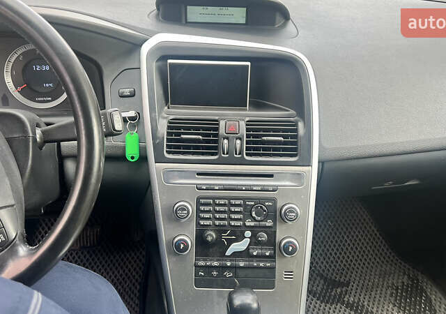 Черный Вольво ХС60, объемом двигателя 2.4 л и пробегом 290 тыс. км за 13999 $, фото 24 на Automoto.ua