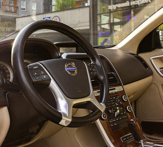 Чорний Вольво ХС60, об'ємом двигуна 2.4 л та пробігом 200 тис. км за 12300 $, фото 19 на Automoto.ua