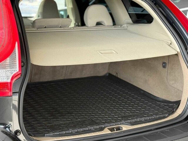 Черный Вольво ХС60, объемом двигателя 2.4 л и пробегом 260 тыс. км за 10000 $, фото 8 на Automoto.ua