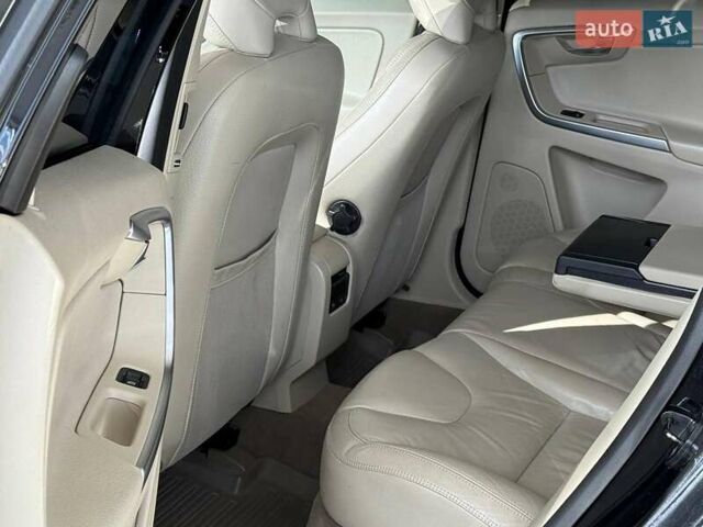 Вольво ХС60 2009 в Одессе на Automoto.ua Черный Вольво ХС60, объемом двигателя 2.4 л и пробегом 260 тыс. км за 14190 $, фото 14 на Automoto.ua