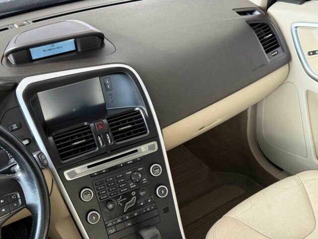 Черный Вольво ХС60, объемом двигателя 2.4 л и пробегом 260 тыс. км за 10000 $, фото 19 на Automoto.ua