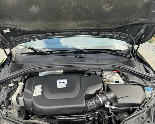 Черный Вольво ХС60, объемом двигателя 2.4 л и пробегом 308 тыс. км за 13700 $, фото 20 на Automoto.ua
