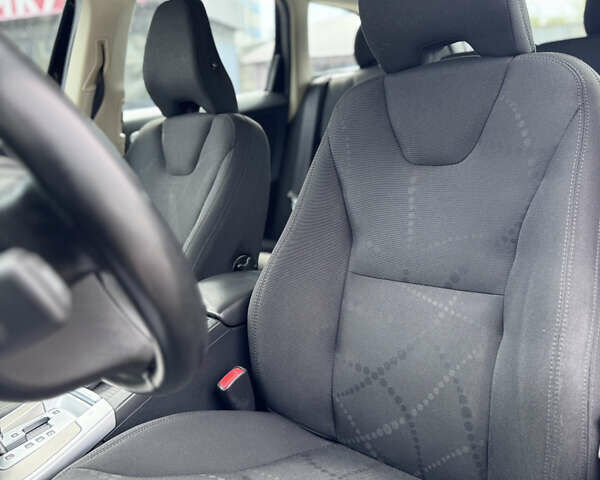 Черный Вольво ХС60, объемом двигателя 2.4 л и пробегом 254 тыс. км за 16400 $, фото 24 на Automoto.ua