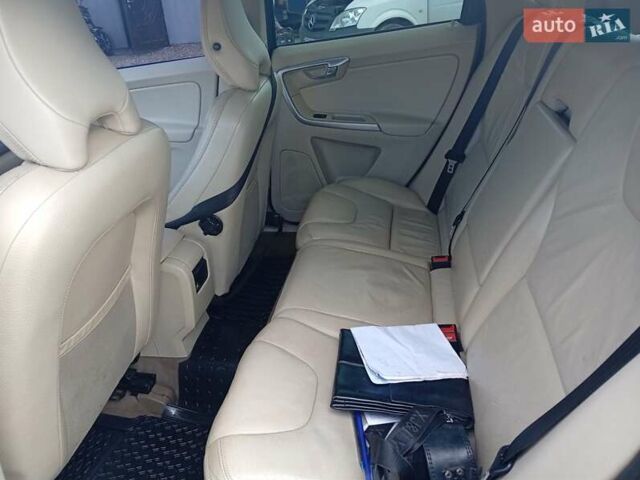 Чорний Вольво ХС60, об'ємом двигуна 2.4 л та пробігом 330 тис. км за 12999 $, фото 11 на Automoto.ua